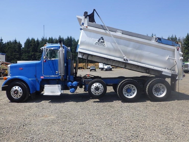 2004-peterbilt-378-image-8