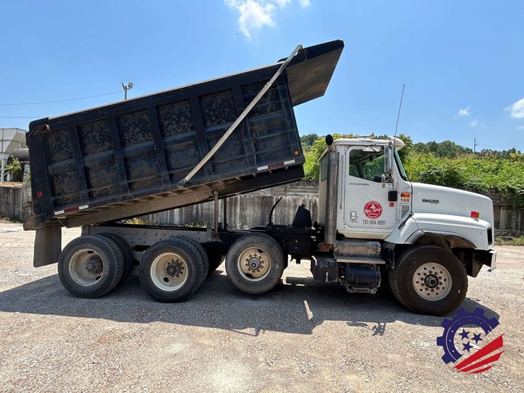 2008-international-5600-paystar-tri-axle-dump-truck-image-36