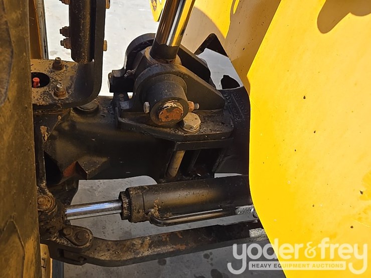 2017-jcb-510-56-image-30