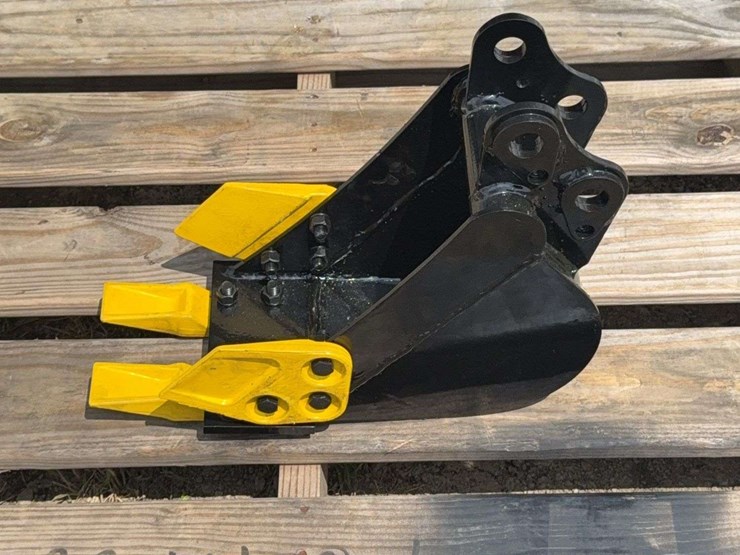7”-w-mini-excavator-bucket-model-zl-12-image-1