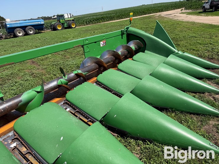 2016-john-deere-608c-image-18