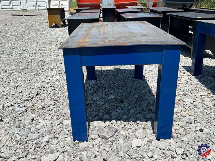 fabrication-table-image-3