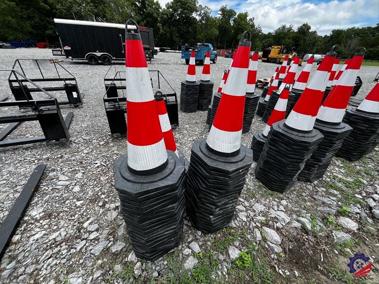 (50)-unused-2026-ce-irstc-safety-traffic-cones-image-4