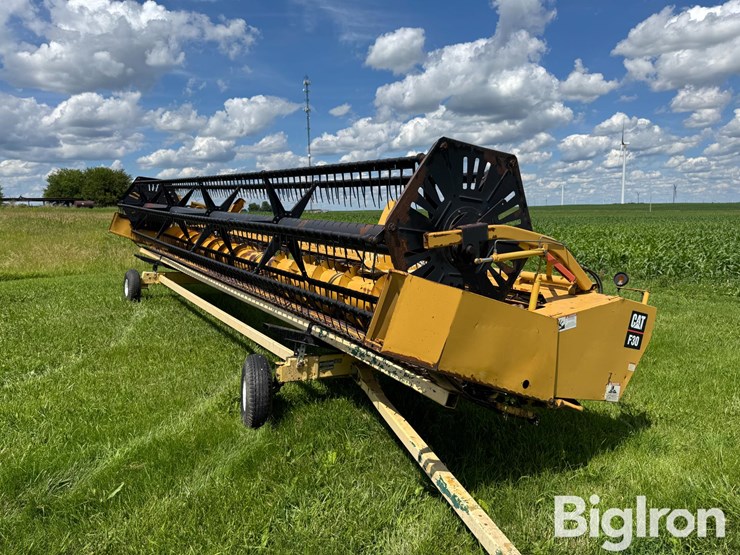 caterpillar-f30-image-1