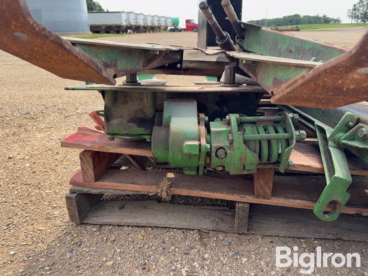 john-deere-corn-head-row-units-image-15