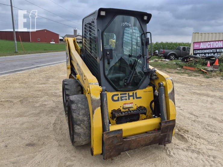 2017-gehl-r220-image-7