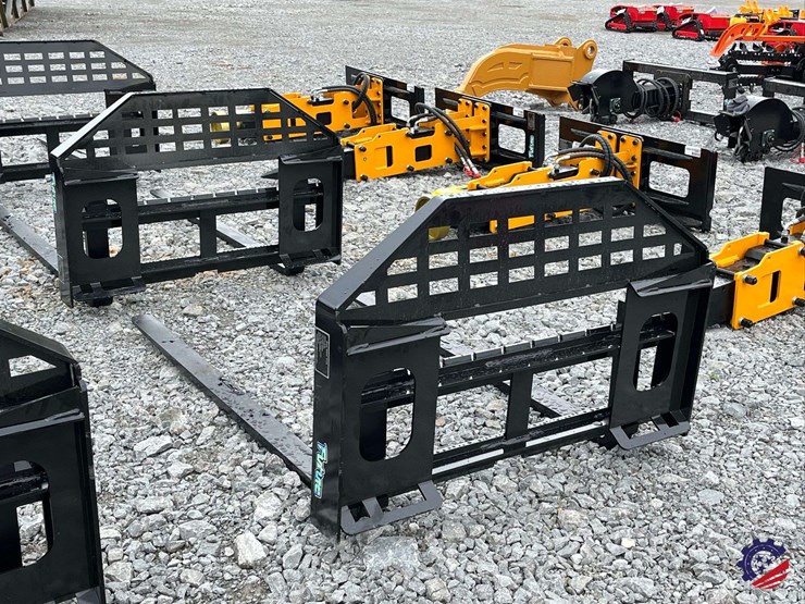 unused-2026-future-ft-dhc-skid-steer-forks---[skid-steer-attachments]-attachment-image-4
