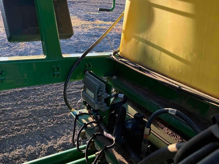 john-deere-1890-image-16