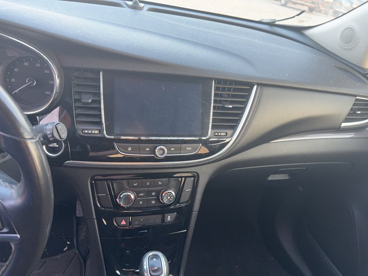 2017-buick-encore-image-28