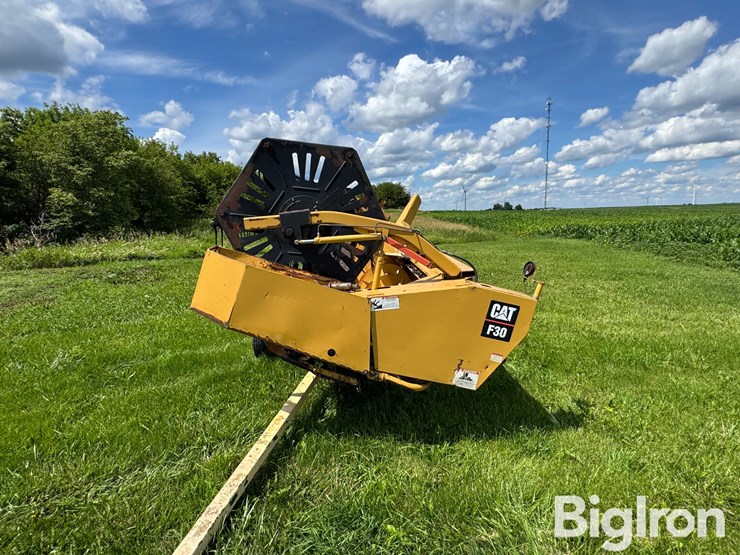 caterpillar-f30-image-8