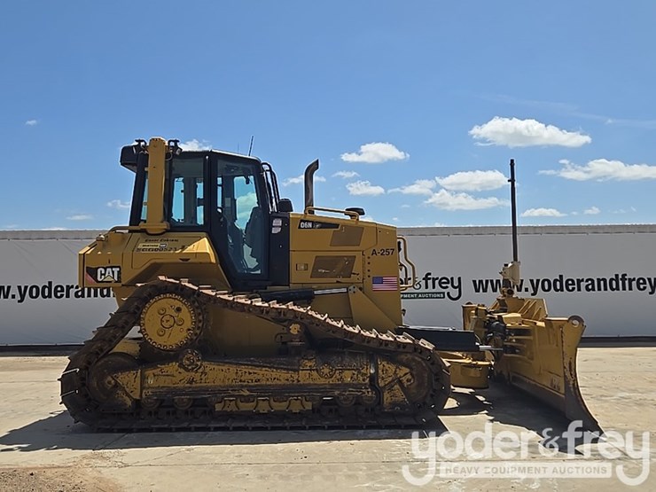 2018-caterpillar-d6n-lgp-image-6