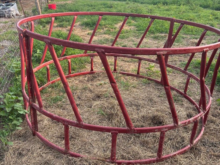 8ft-hay-ring-image-2