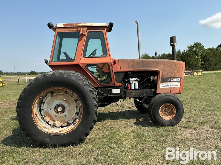 1981-allis-chalmers-7060-image-4