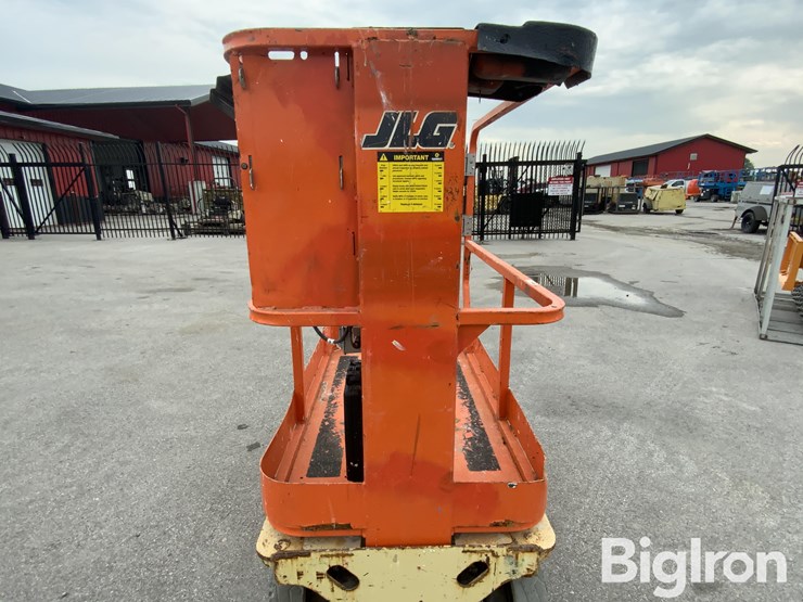 2016-jlg-1230es-image-15