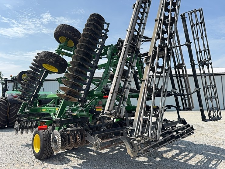 2021-john-deere-2660vt-image-4