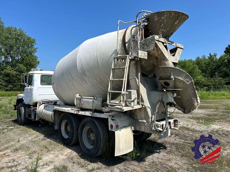 1995-mack-dm690s-image-30