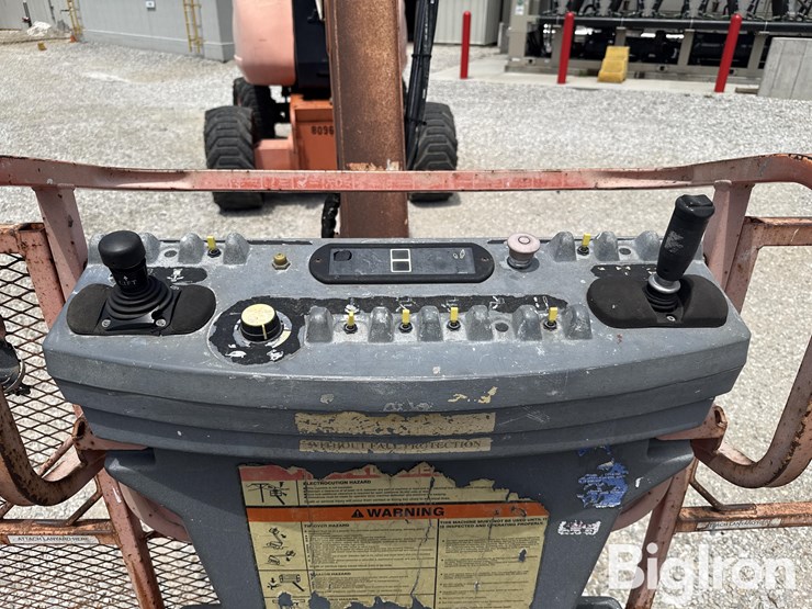 2000-jlg-800a-image-9