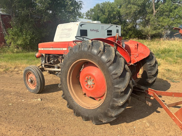 massey-ferguson-135-image-9