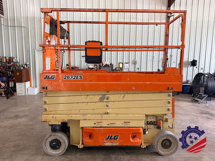 2017-jlg-2632es-image-2