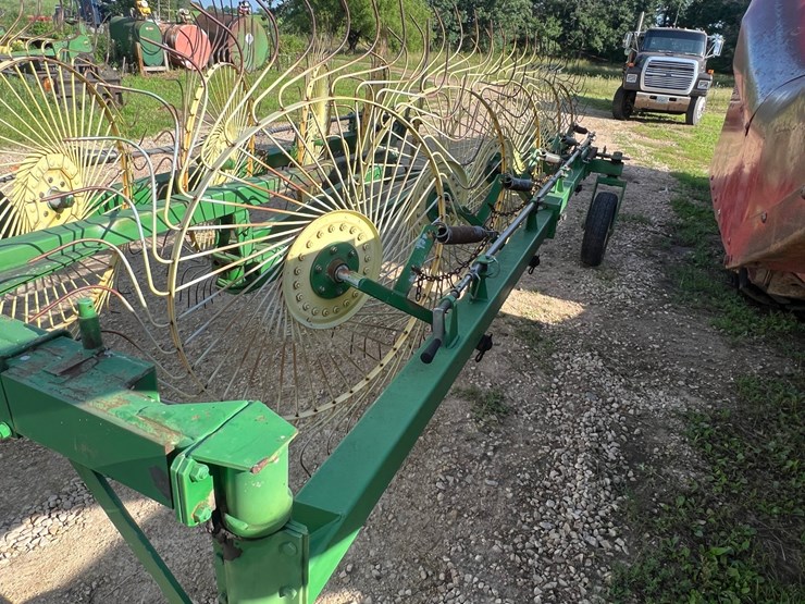 #9573-•-10-wheel-v-rake-image-12