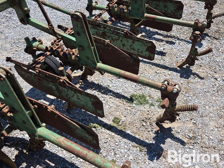 john-deere-6r30"-cultivator-image-15