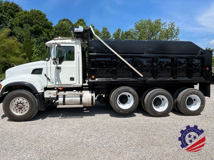 2007-mack-granite-cv713-image-2