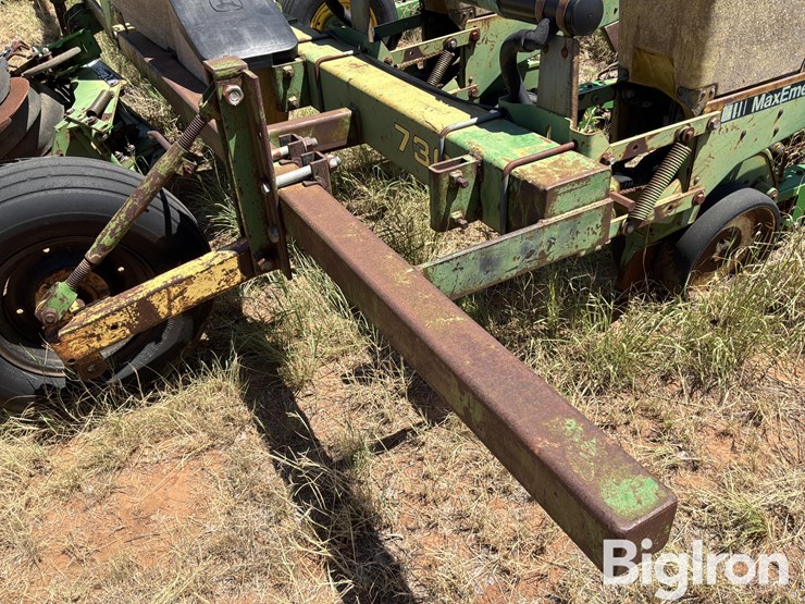 john-deere-7300-image-18