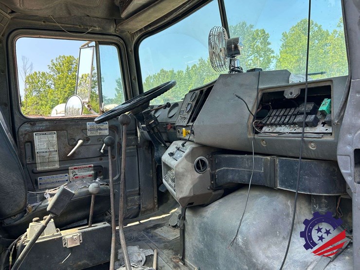 1992-mack-dm600gk-rear-discharge-concrete-mixer-truck-image-85