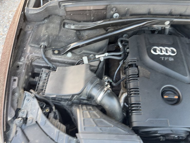 2013-audi-q5-image-43
