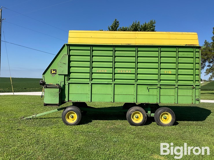 john-deere-716-image-8
