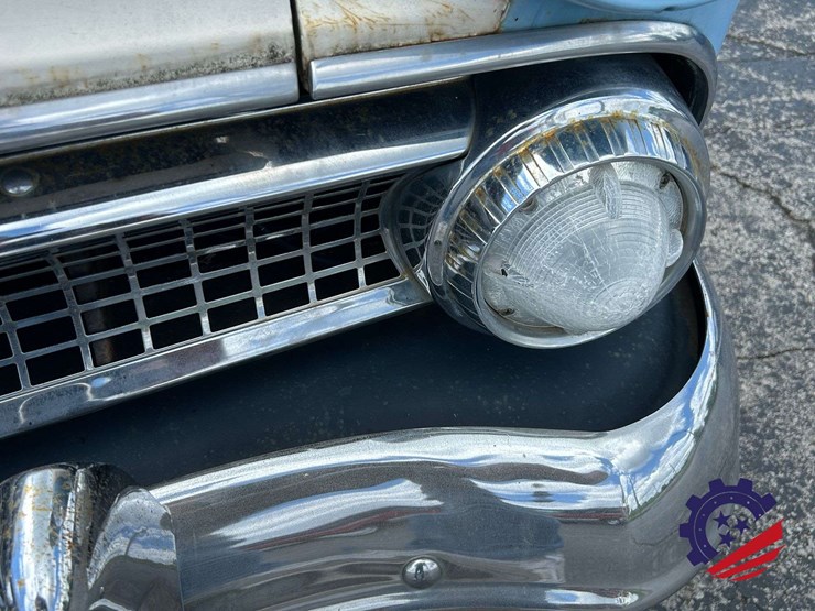 1955-ford-fairlane-club-sedan-image-35