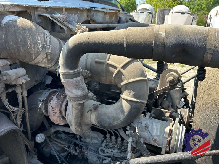 1995-mack-dm690s-image-60