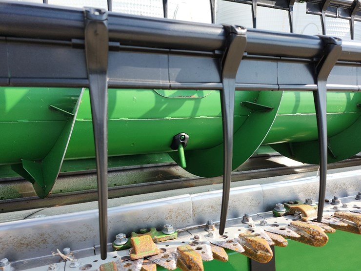 2011-john-deere-635f-image-12
