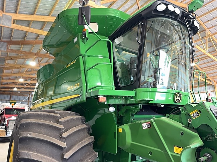 2010-john-deere-9670-sts-image-126