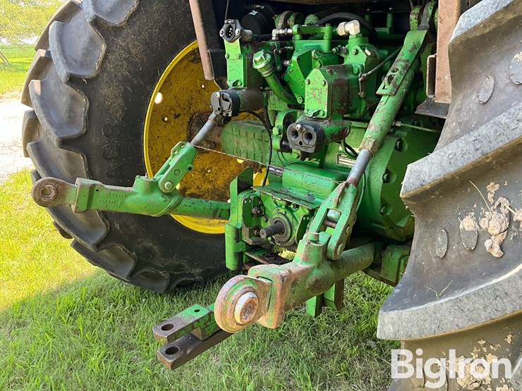 1983-john-deere-4250-image-17