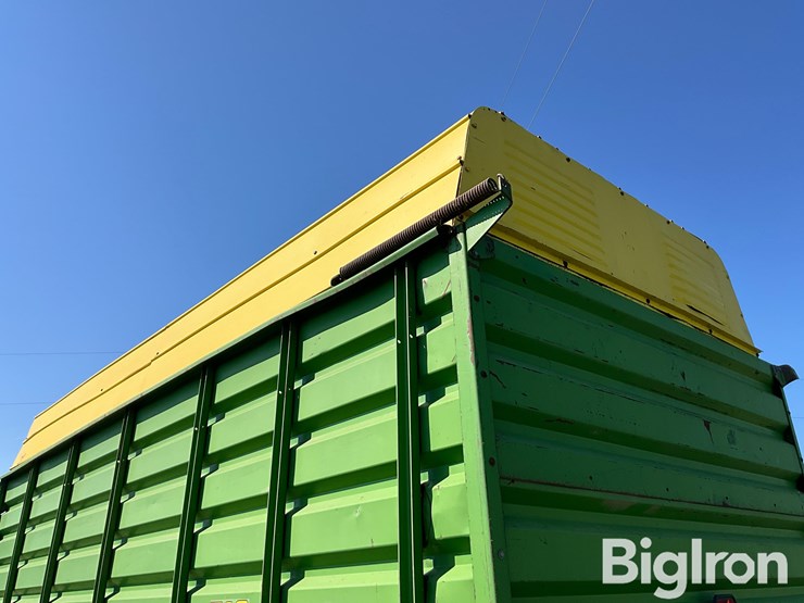 john-deere-716-image-12