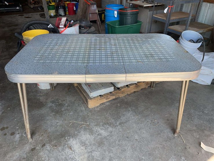 fermica-top-table-with-leaf-image-1