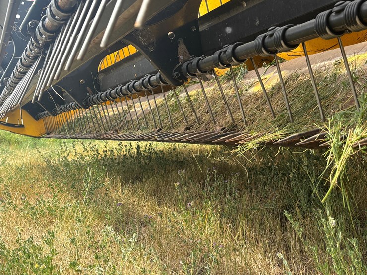 2013-new-holland-h8060-image-11