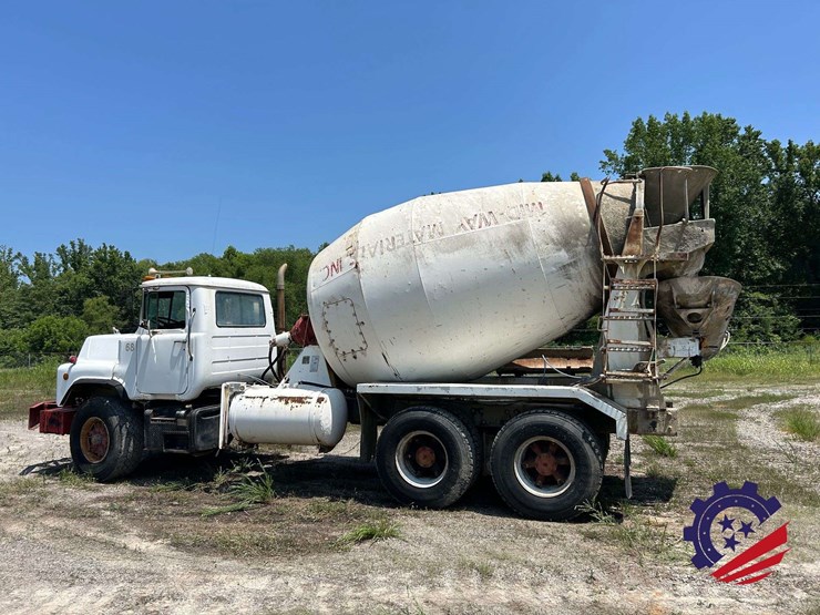 1988-mack-dm690s-image-4