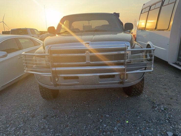 2001-dodge-ram-2500-image-2