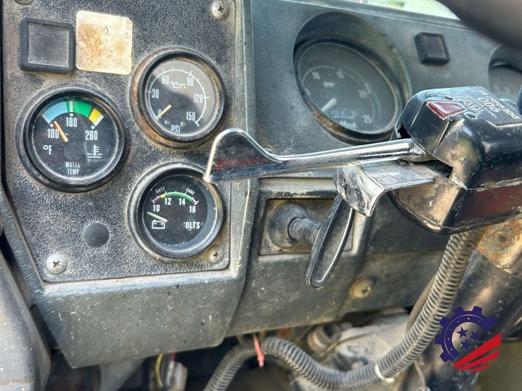 1997-mack-dm690s-image-66