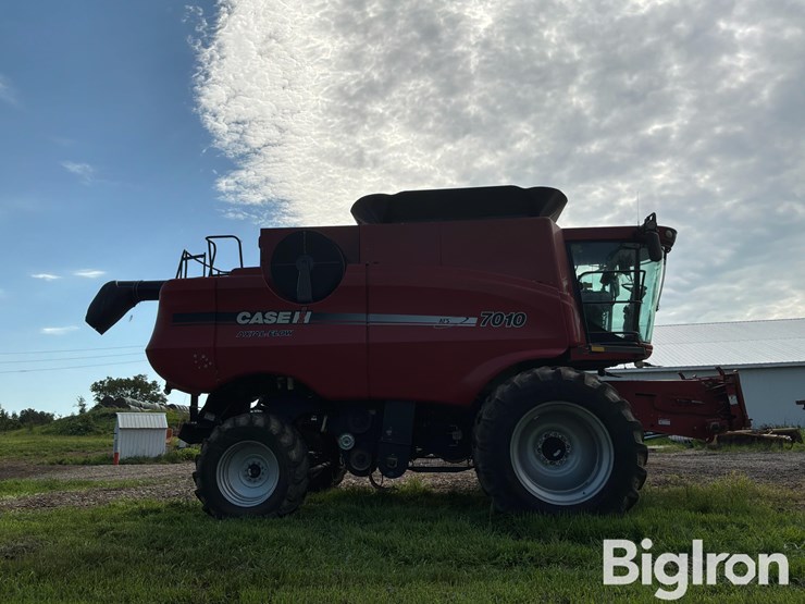 2007-case-ih-7010-image-4