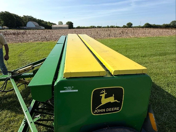 john-deere-8300-image-5