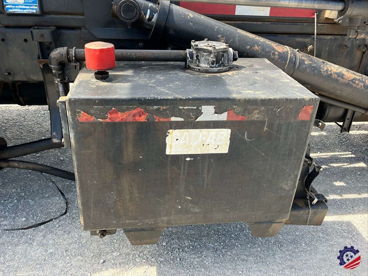 2008-peterbilt-340-image-21