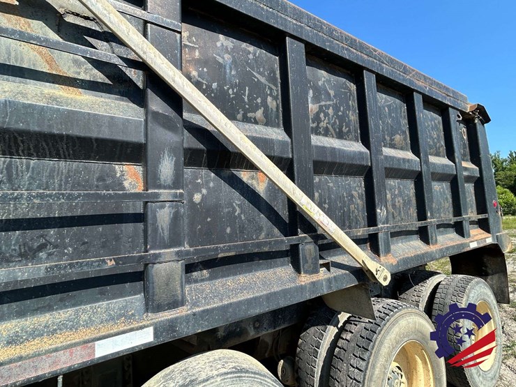 2008-international-5600-paystar-tri-axle-dump-truck-image-35