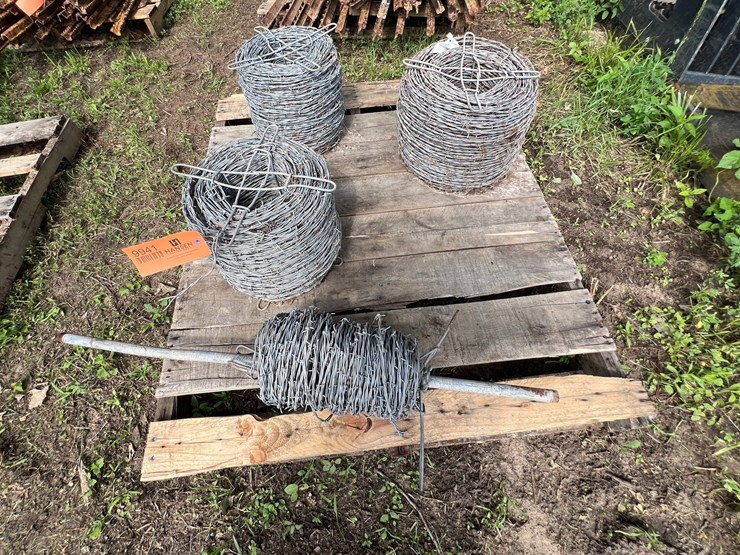 #9941-•-(4)-rolls-of-barbed-wire-image-1