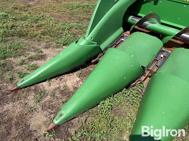 2016-john-deere-608c-image-16