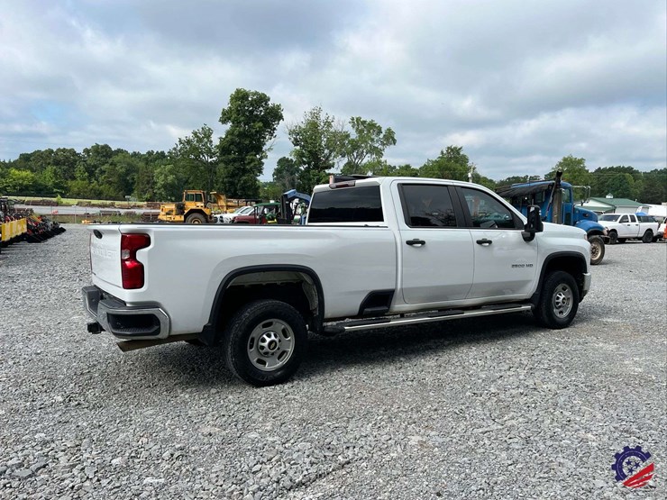2021-chevrolet-silverado-2500-image-4