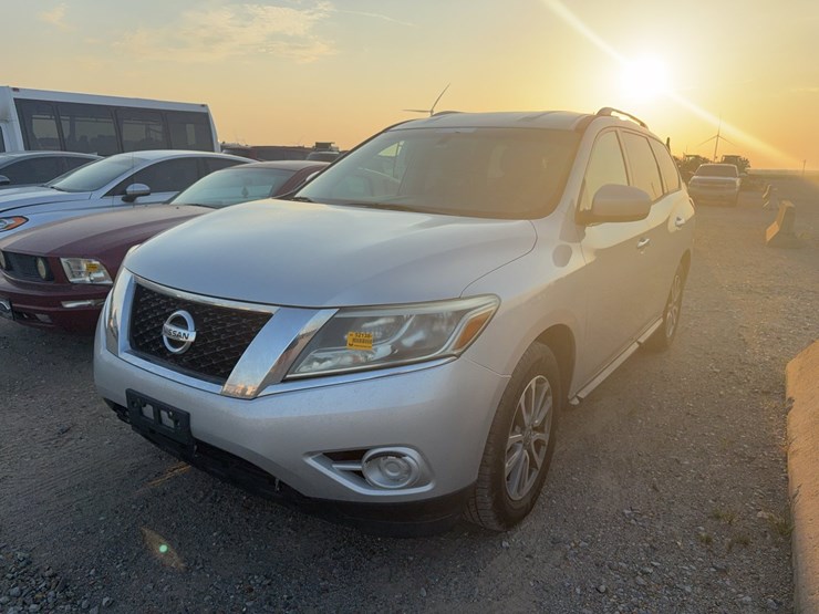 2016-nissan-pathfinder-image-1