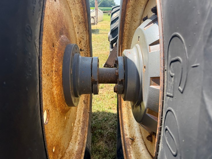 new-holland-8970-image-14